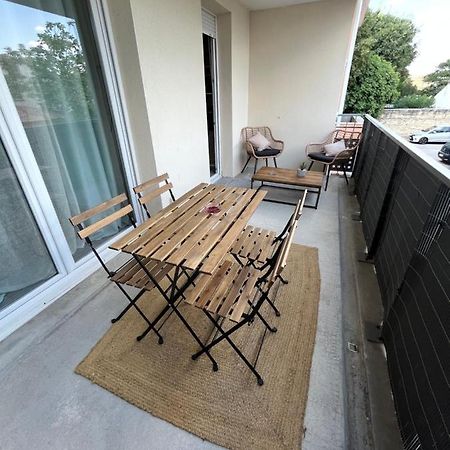 Joli Appt 45 M2 Avec Terrasse Apartment Lunel  Exterior photo
