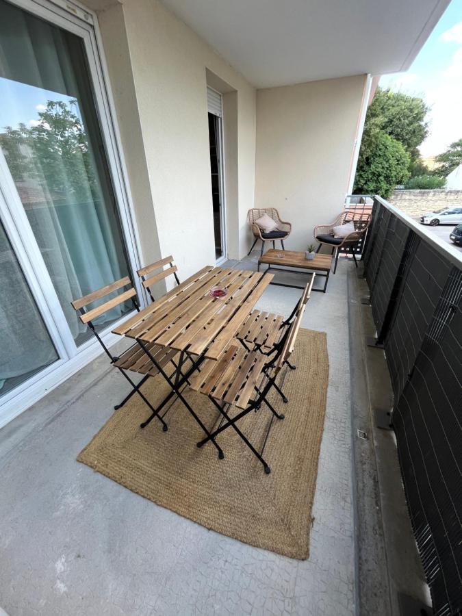 Joli Appt 45 M2 Avec Terrasse Apartment Lunel  Exterior photo